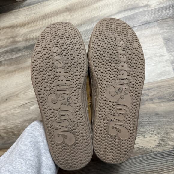 MySlippers Moccasin Slippers Men’s 9 Tan Suede Faux Fur Lined - Picture 2 of 4